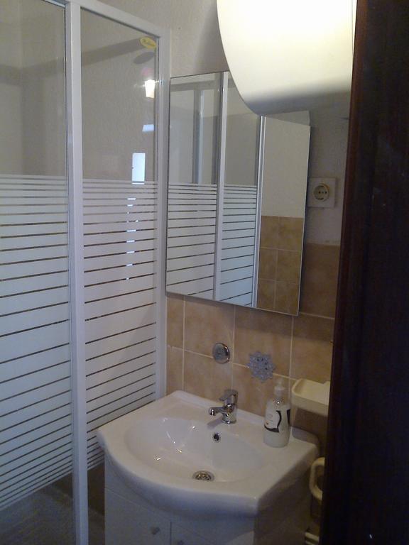 Apartman Duba سينج الغرفة الصورة